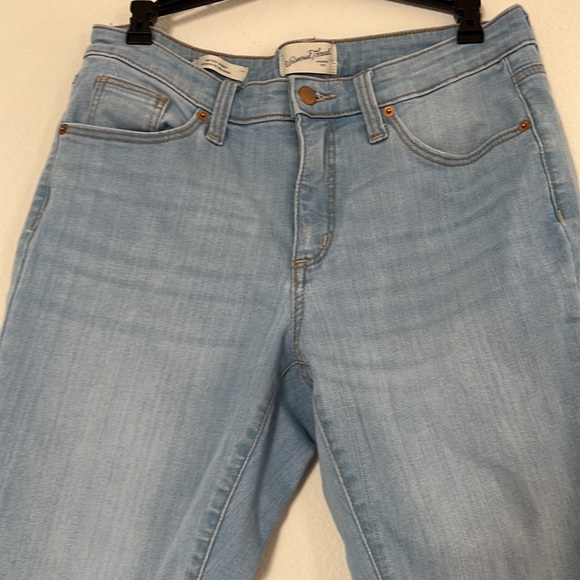 Universal Thread Mid Rise Skinny Jeans 8/29 R - Picture 3 of 14